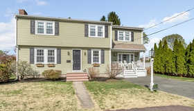 29 Paon Blvd, Wakefield, MA 01880