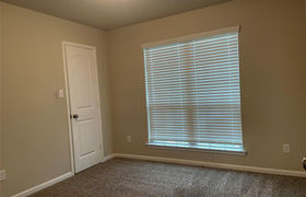 Real estate listing preview #6