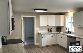 Real estate listing preview #10