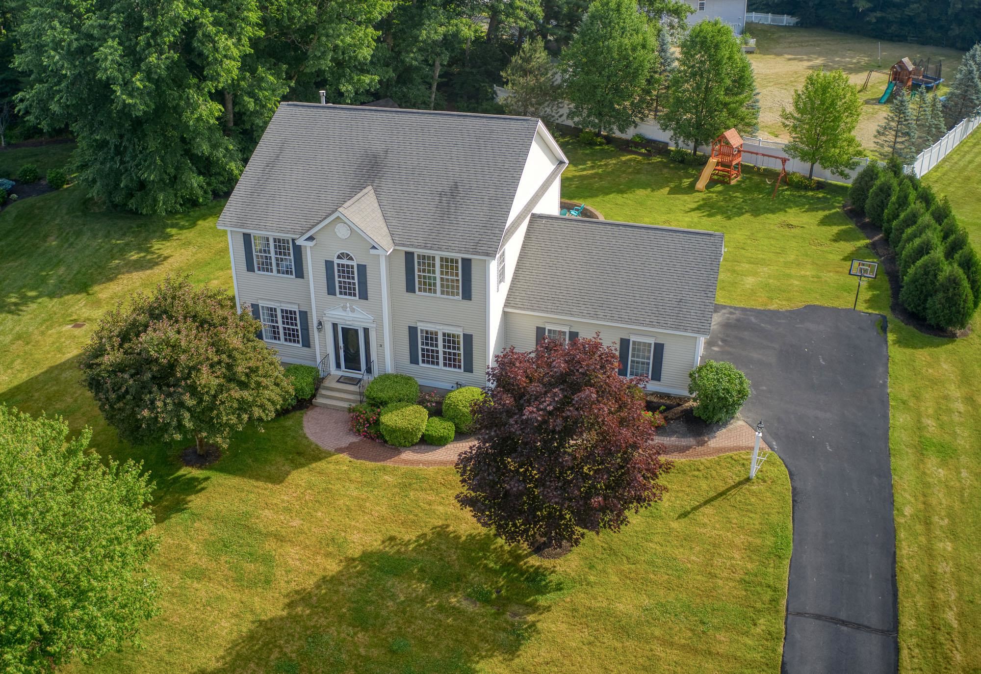 3 Winding Road, Bedford, NH 03110 MARIANNA VIS