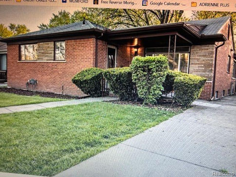 Real estate listing preview #1
