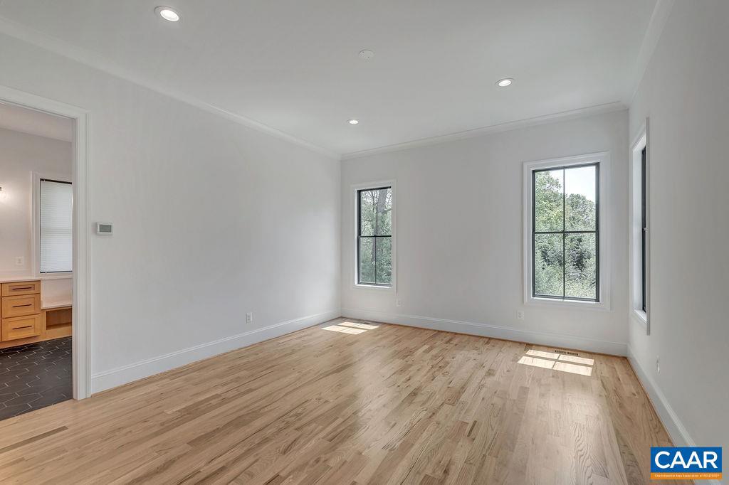 Real estate listing preview #20