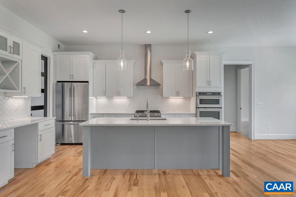 Real estate listing preview #9