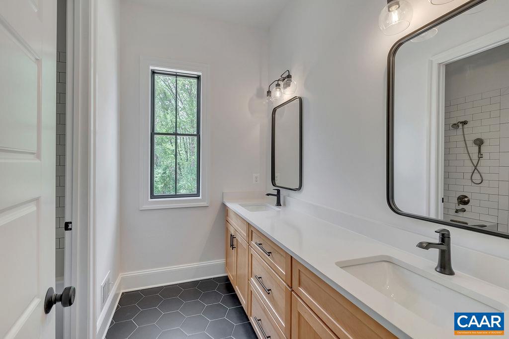 Real estate listing preview #30