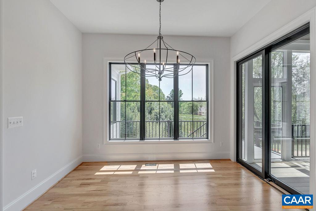 Real estate listing preview #14