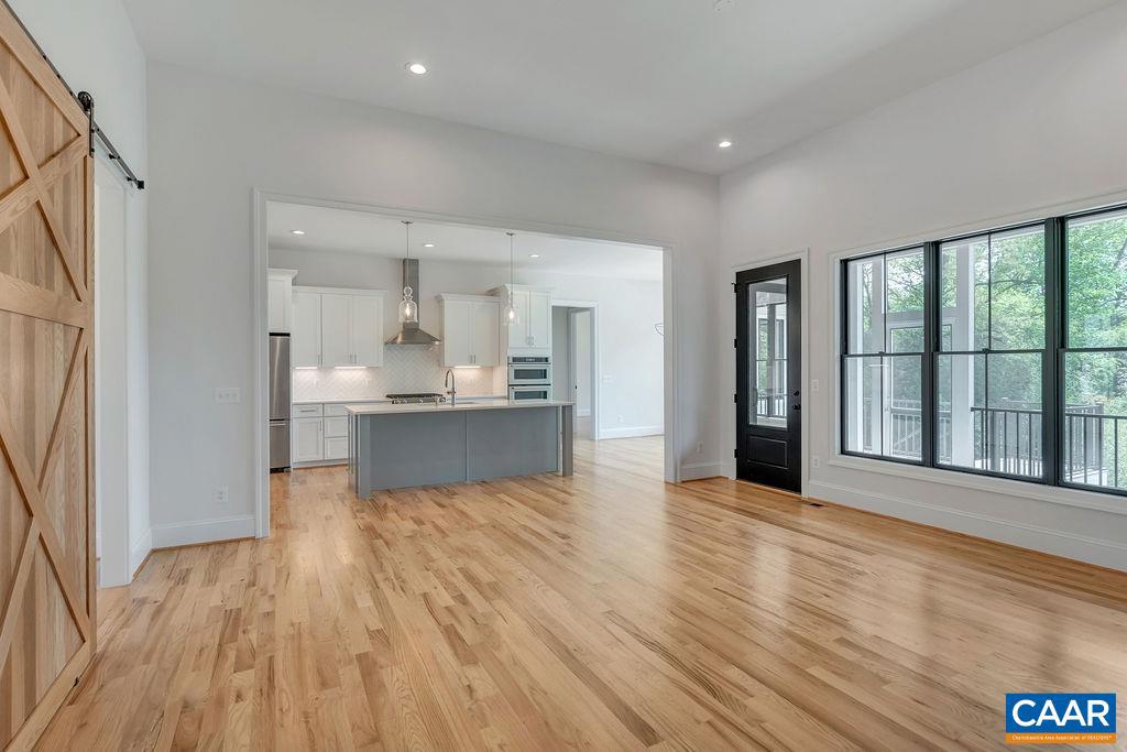 Real estate listing preview #16