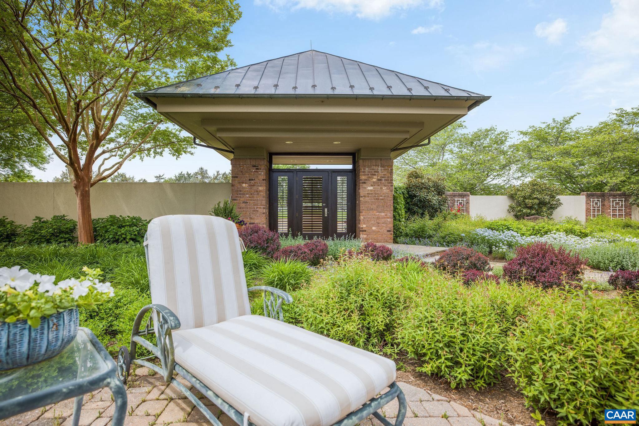 Real estate listing preview #13