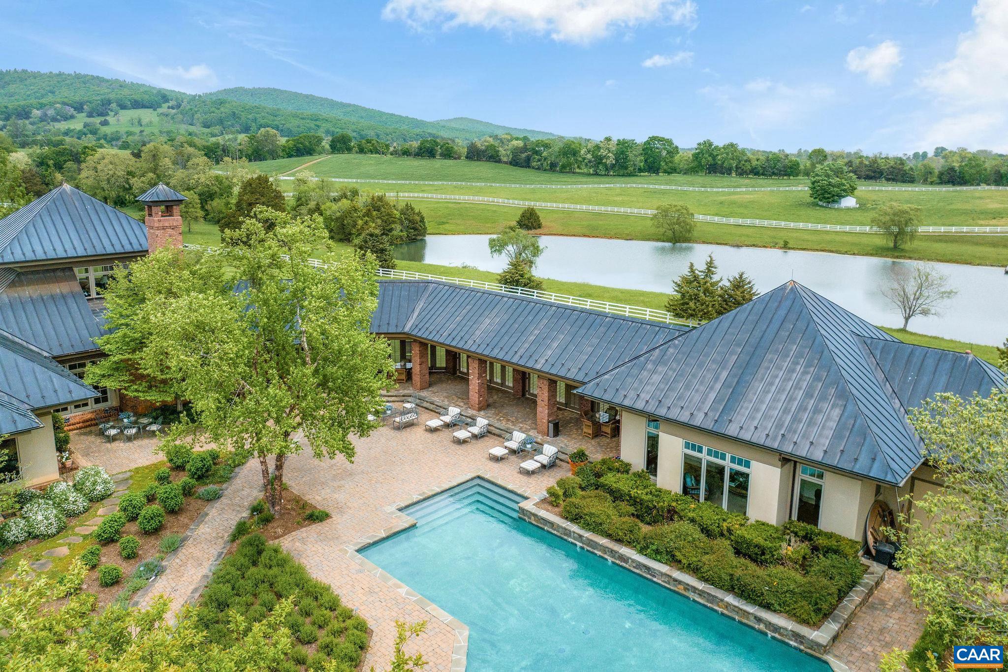 Real estate listing preview #1