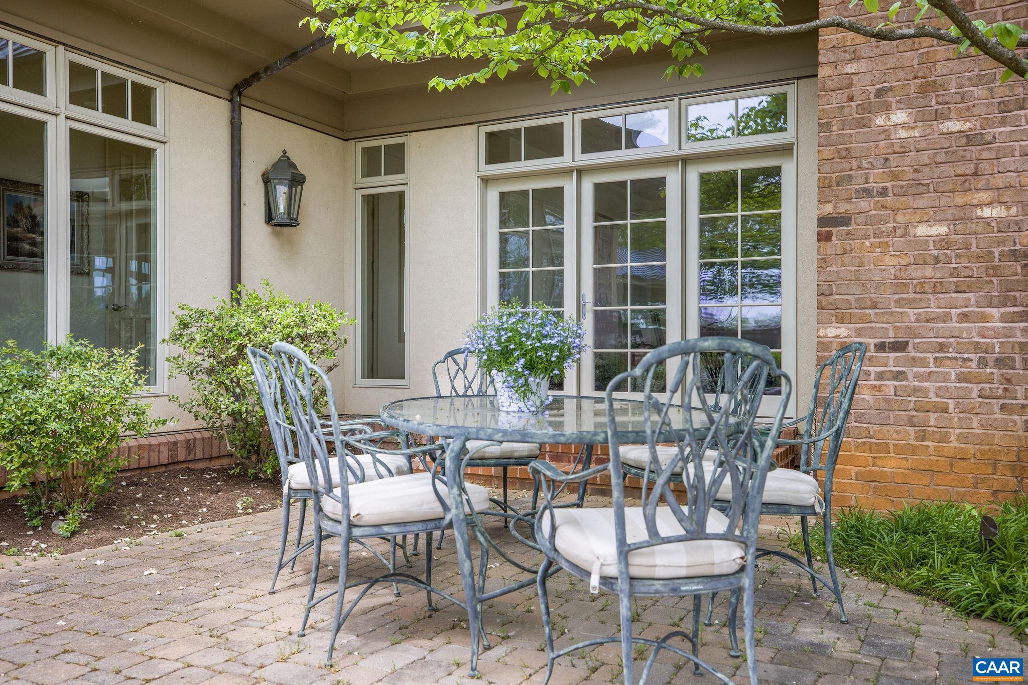 Real estate listing preview #12