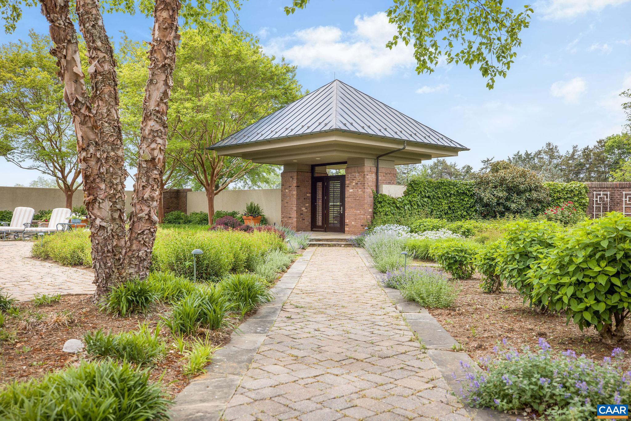 Real estate listing preview #10