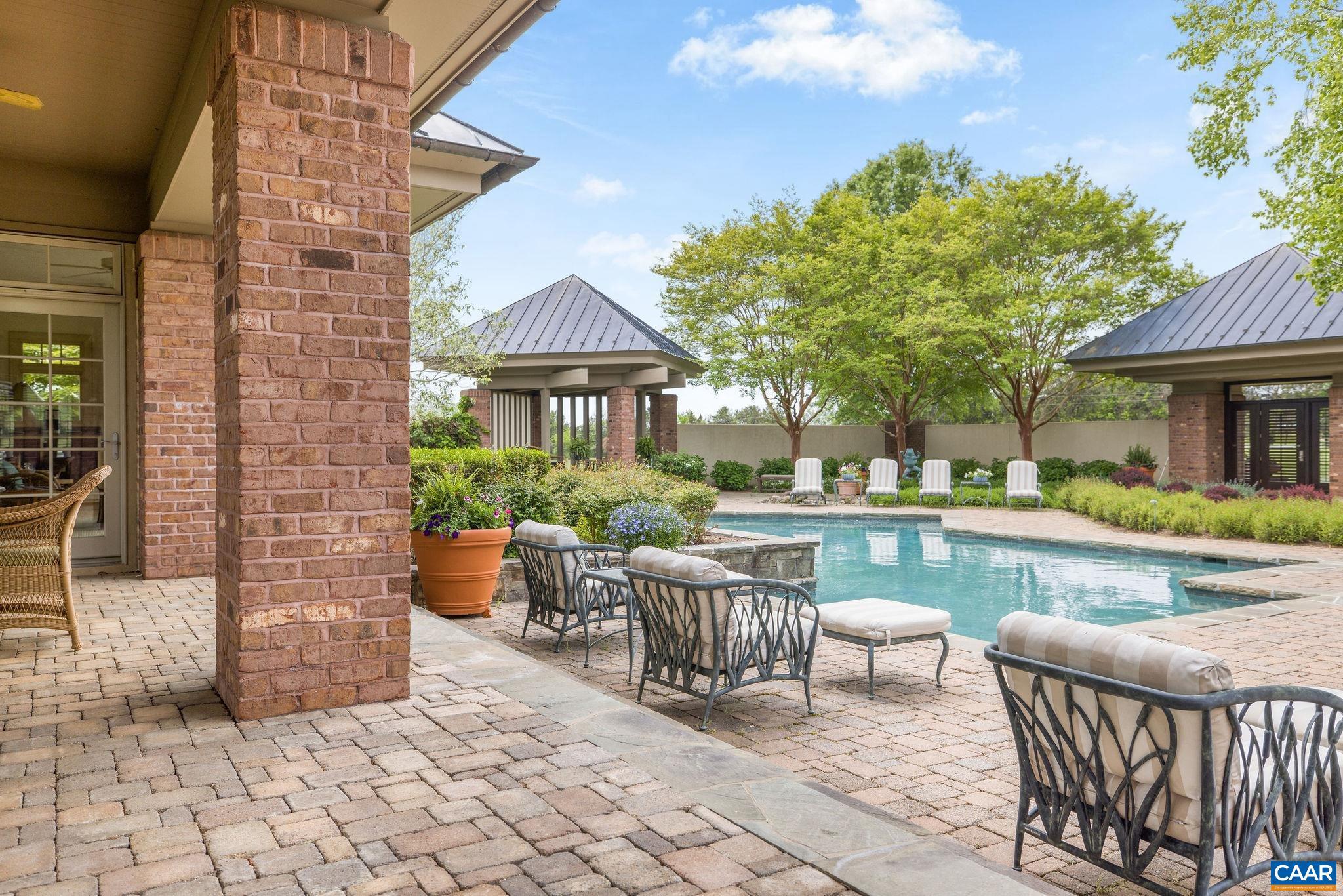 Real estate listing preview #17