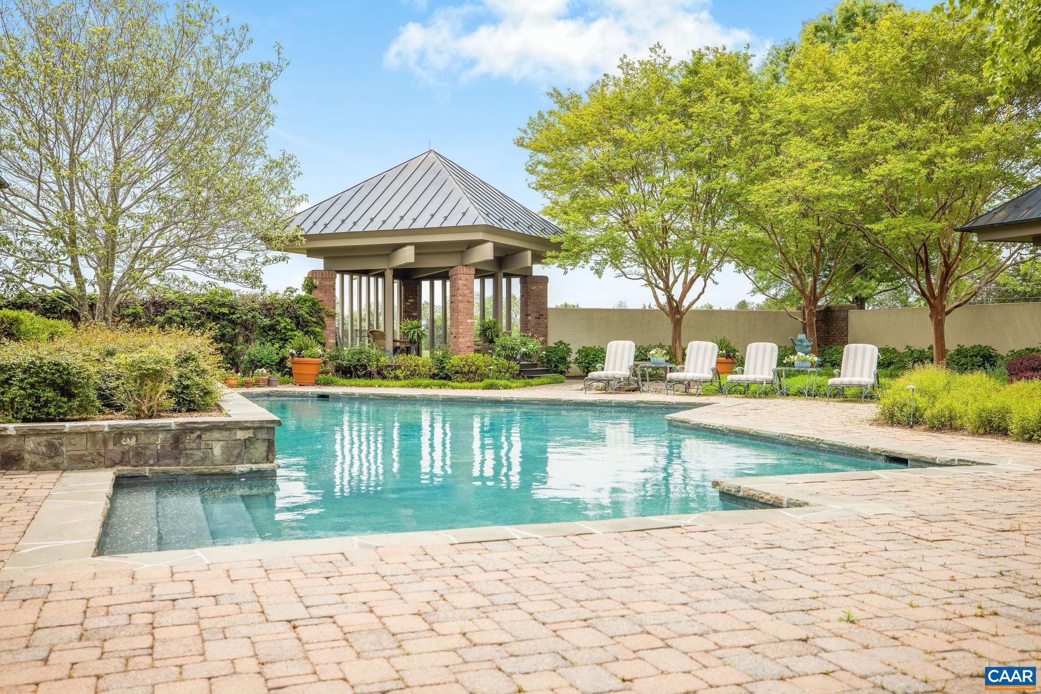 Real estate listing preview #9