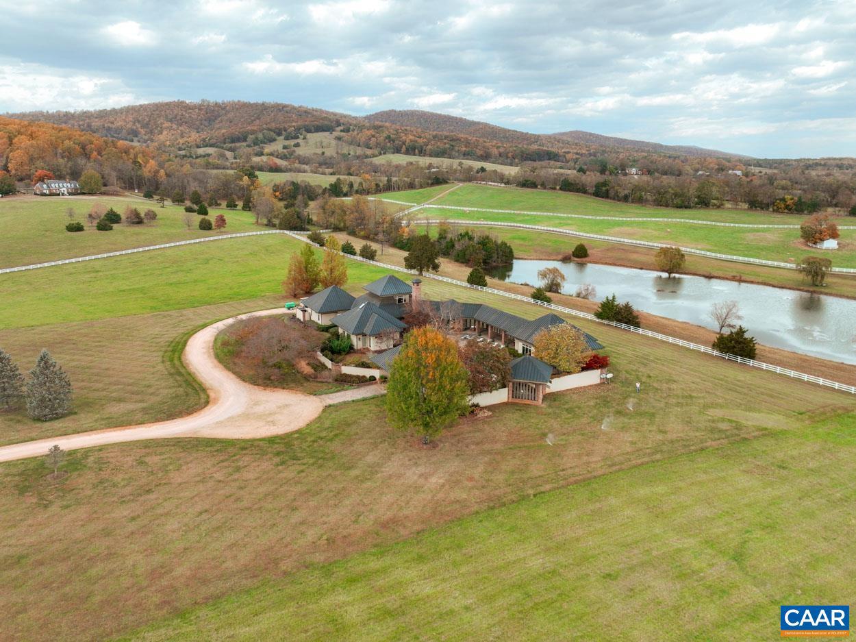 Real estate listing preview #24