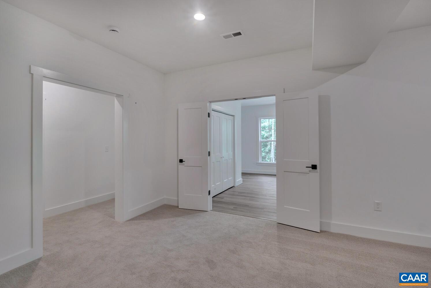 Real estate listing preview #35