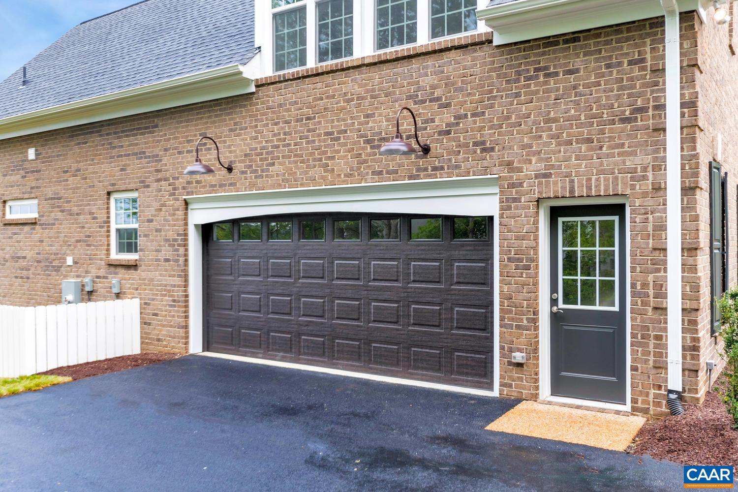 Real estate listing preview #4