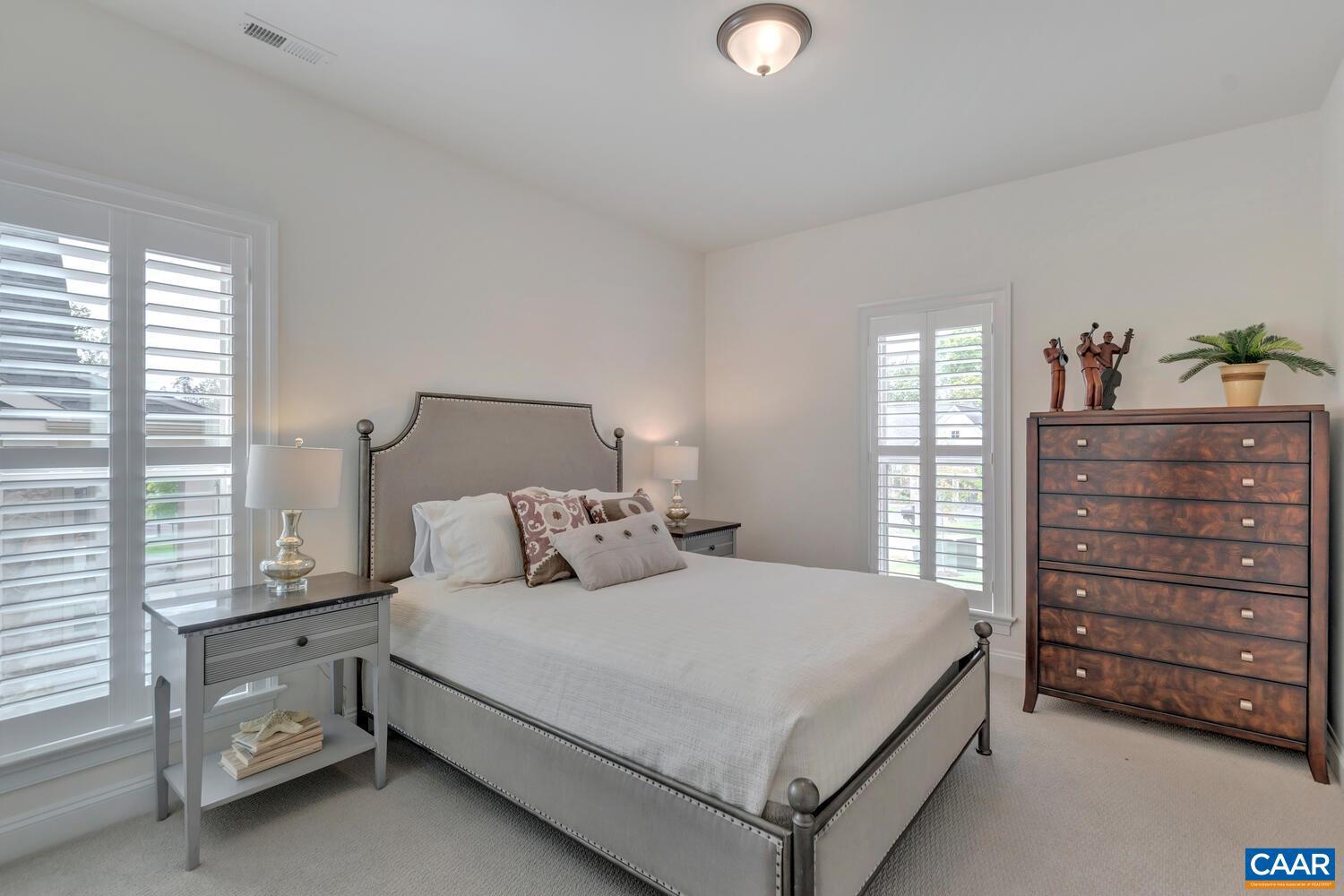 Real estate listing preview #11