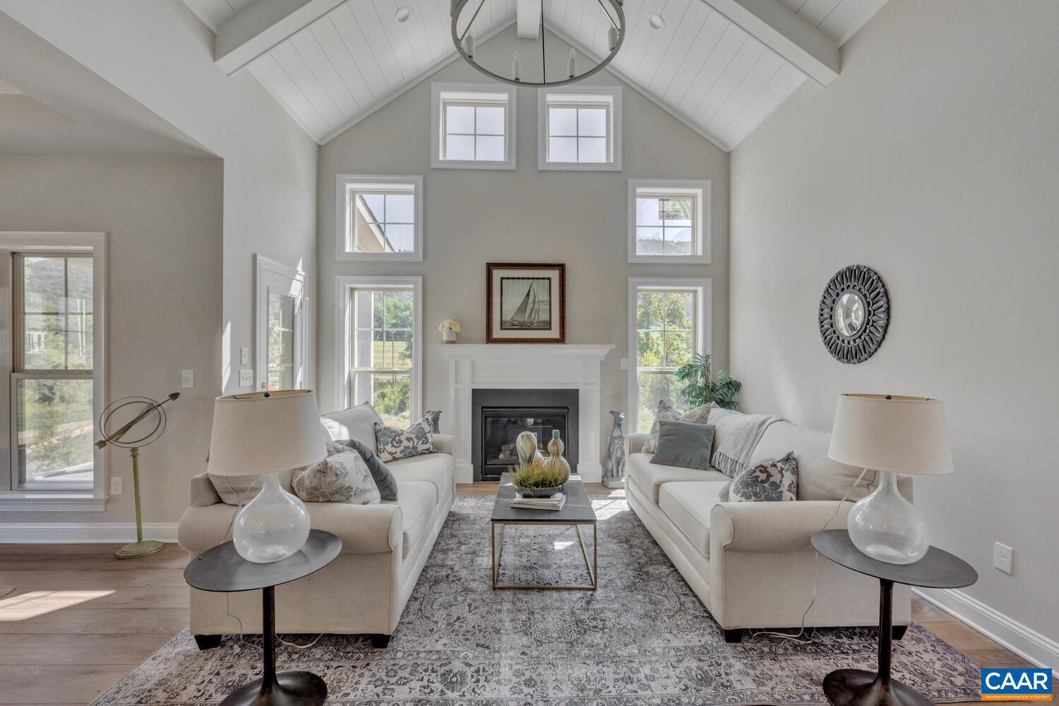 Real estate listing preview #8