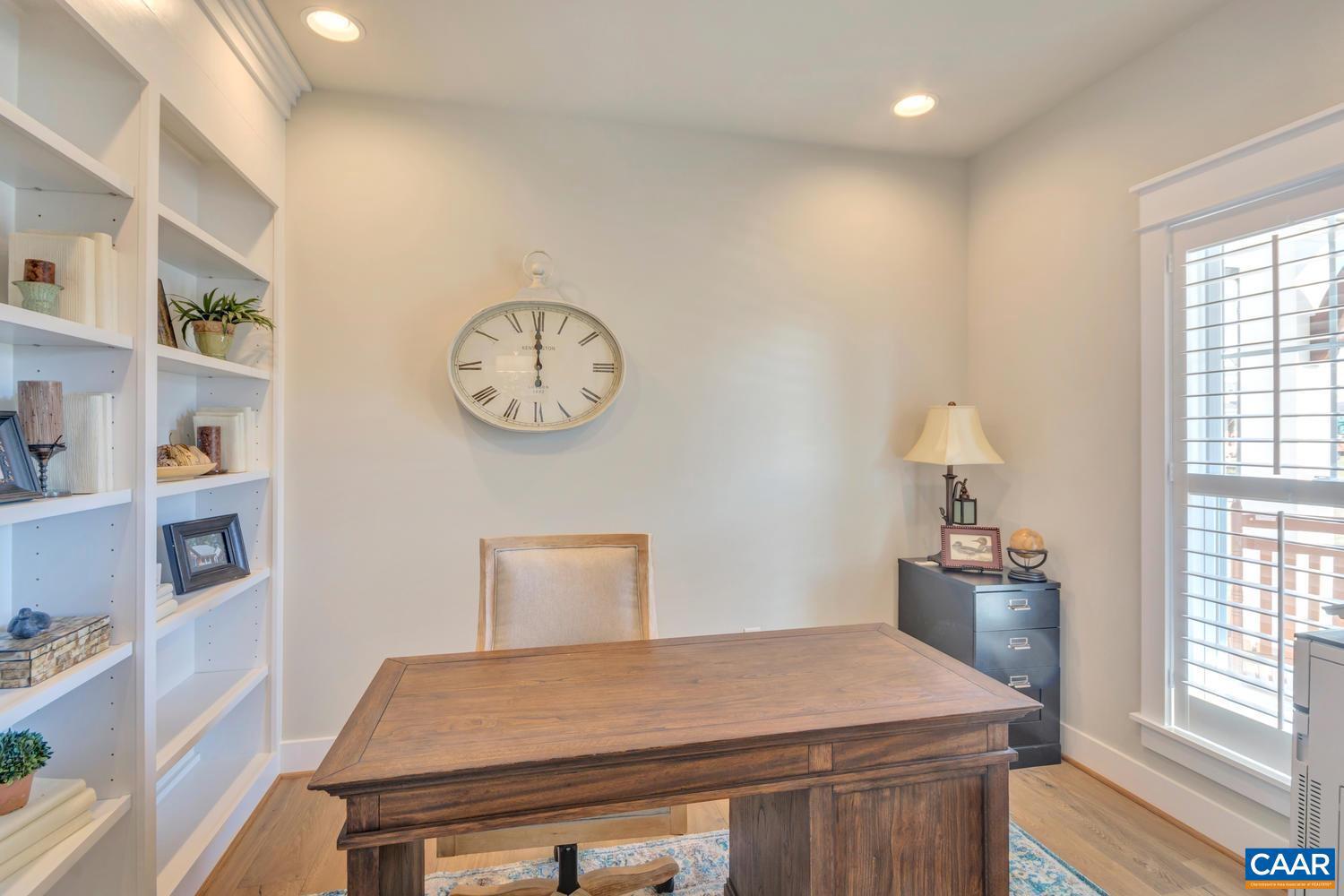 Real estate listing preview #6