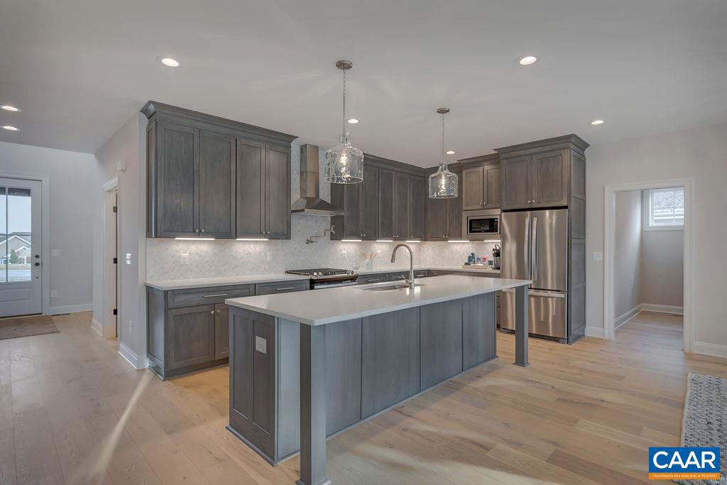 Real estate listing preview #3