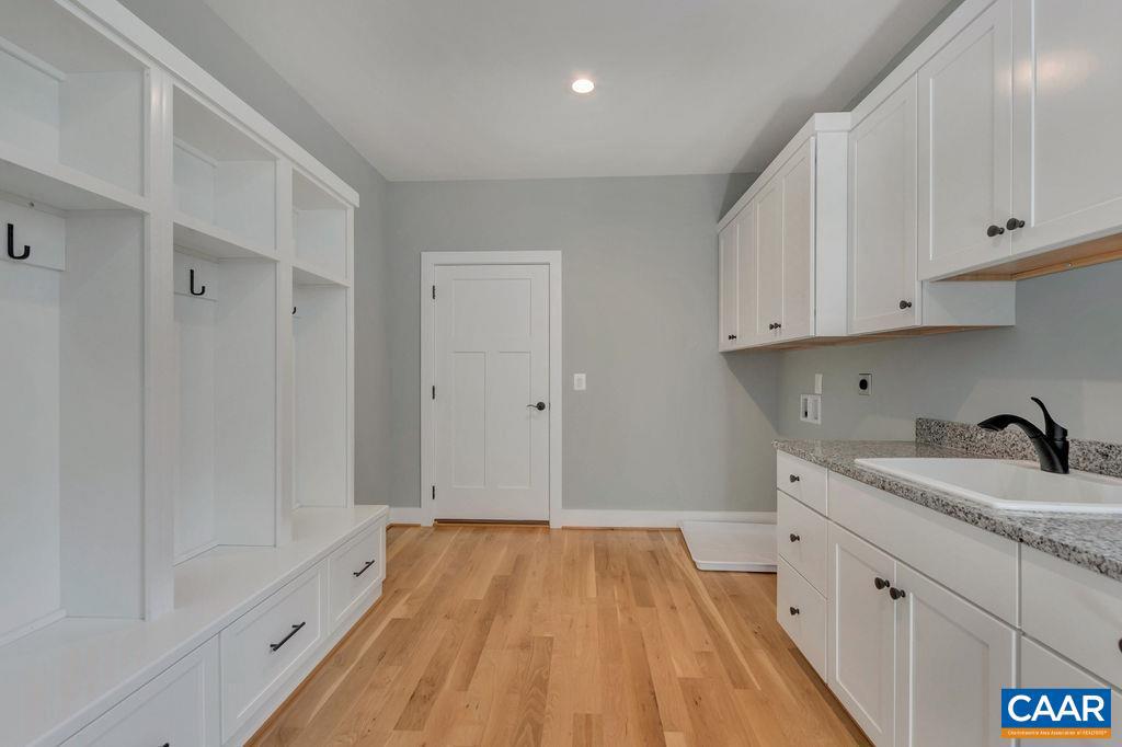 Real estate listing preview #11