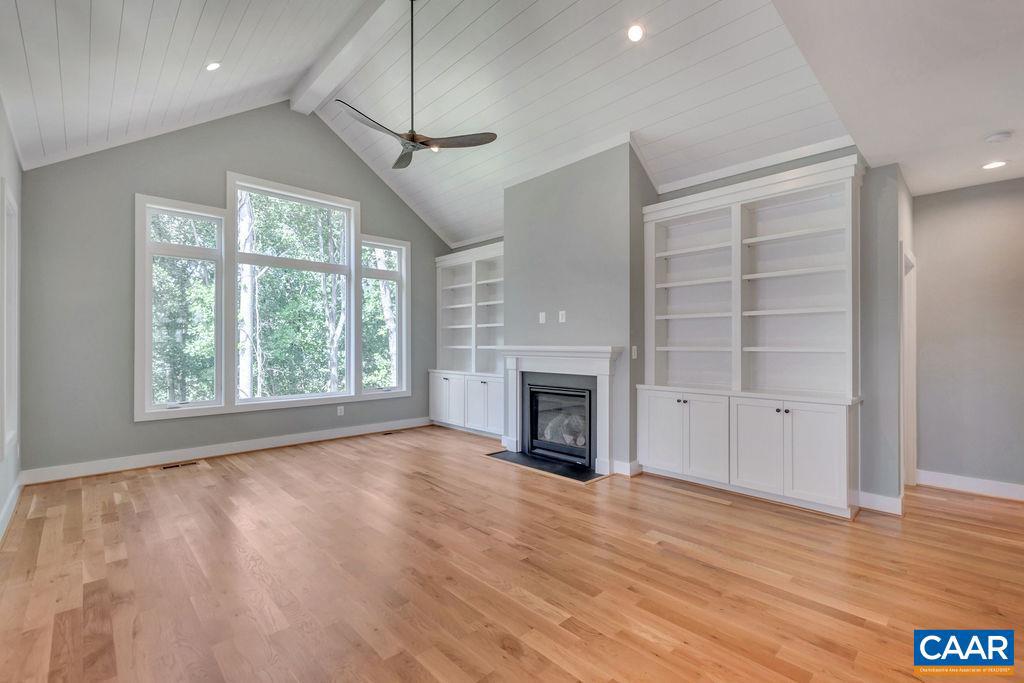 Real estate listing preview #10