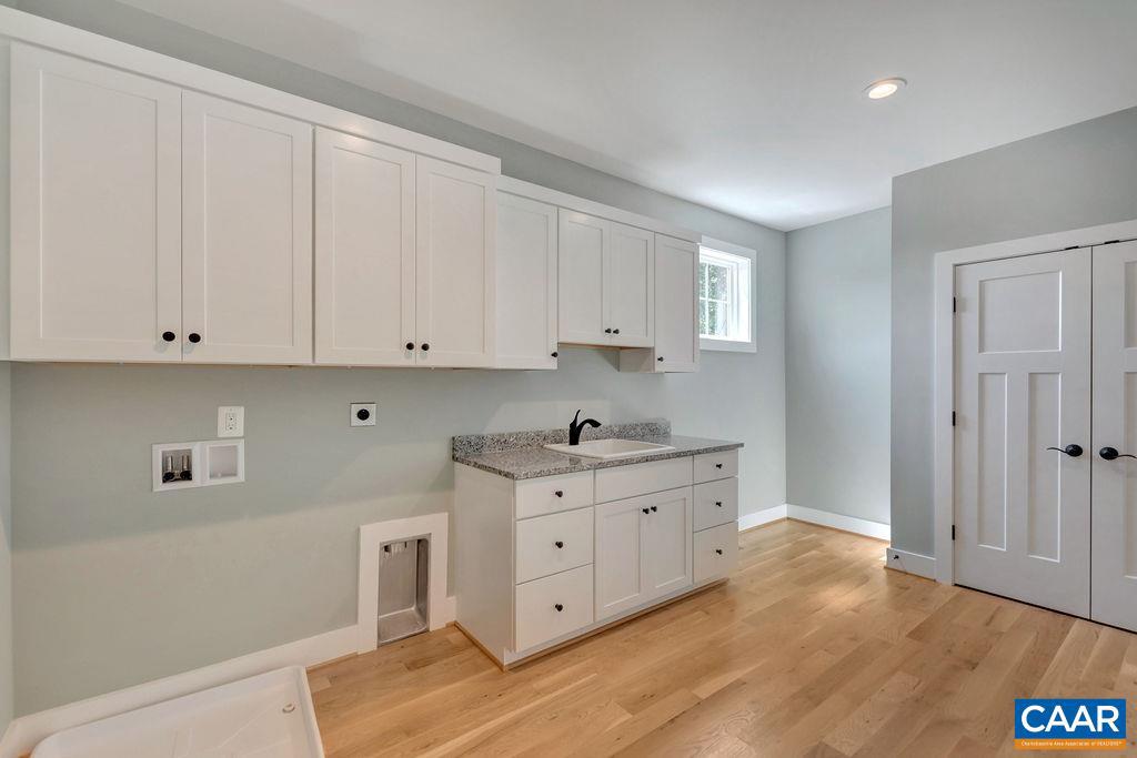 Real estate listing preview #12