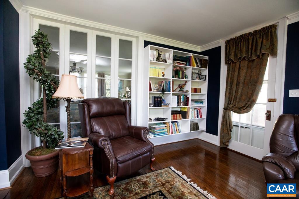 Real estate listing preview #8