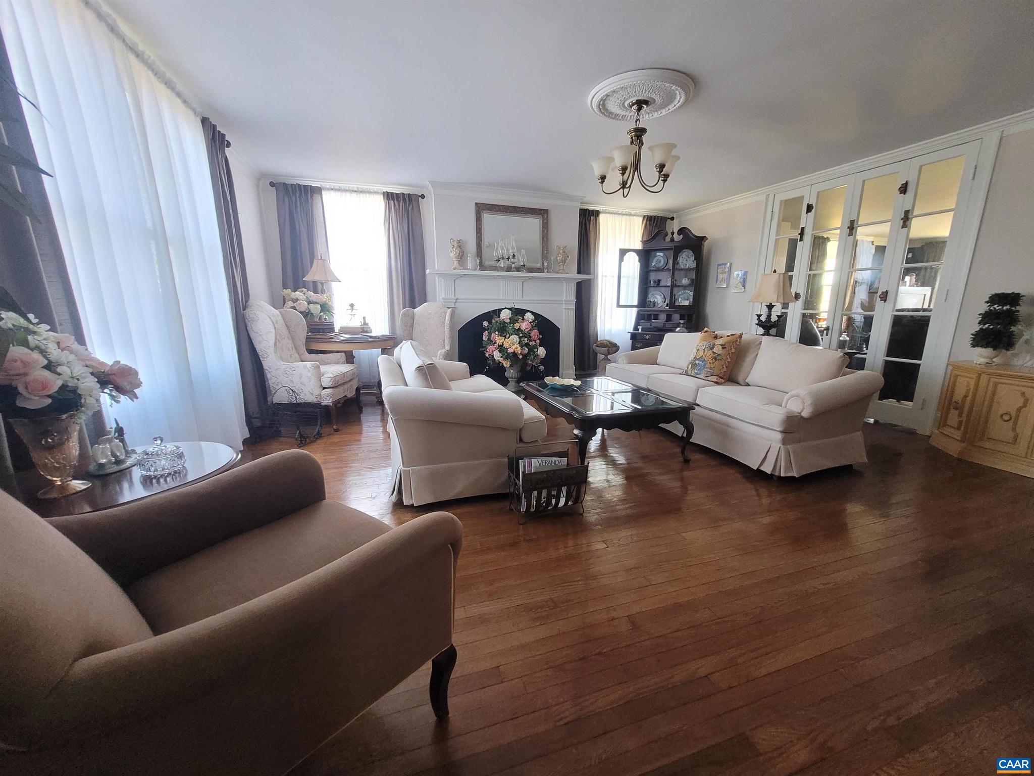 Real estate listing preview #12