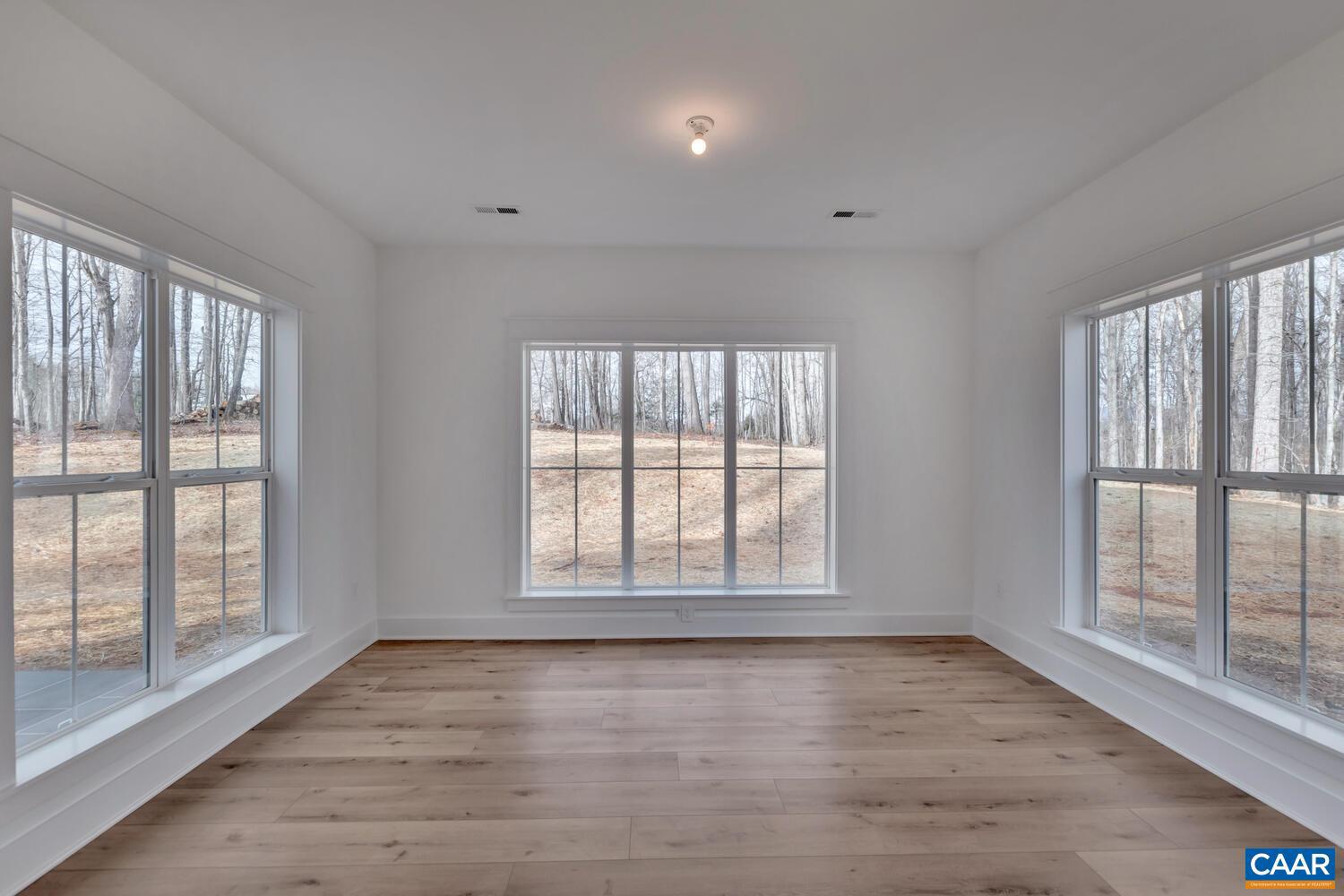 Real estate listing preview #10