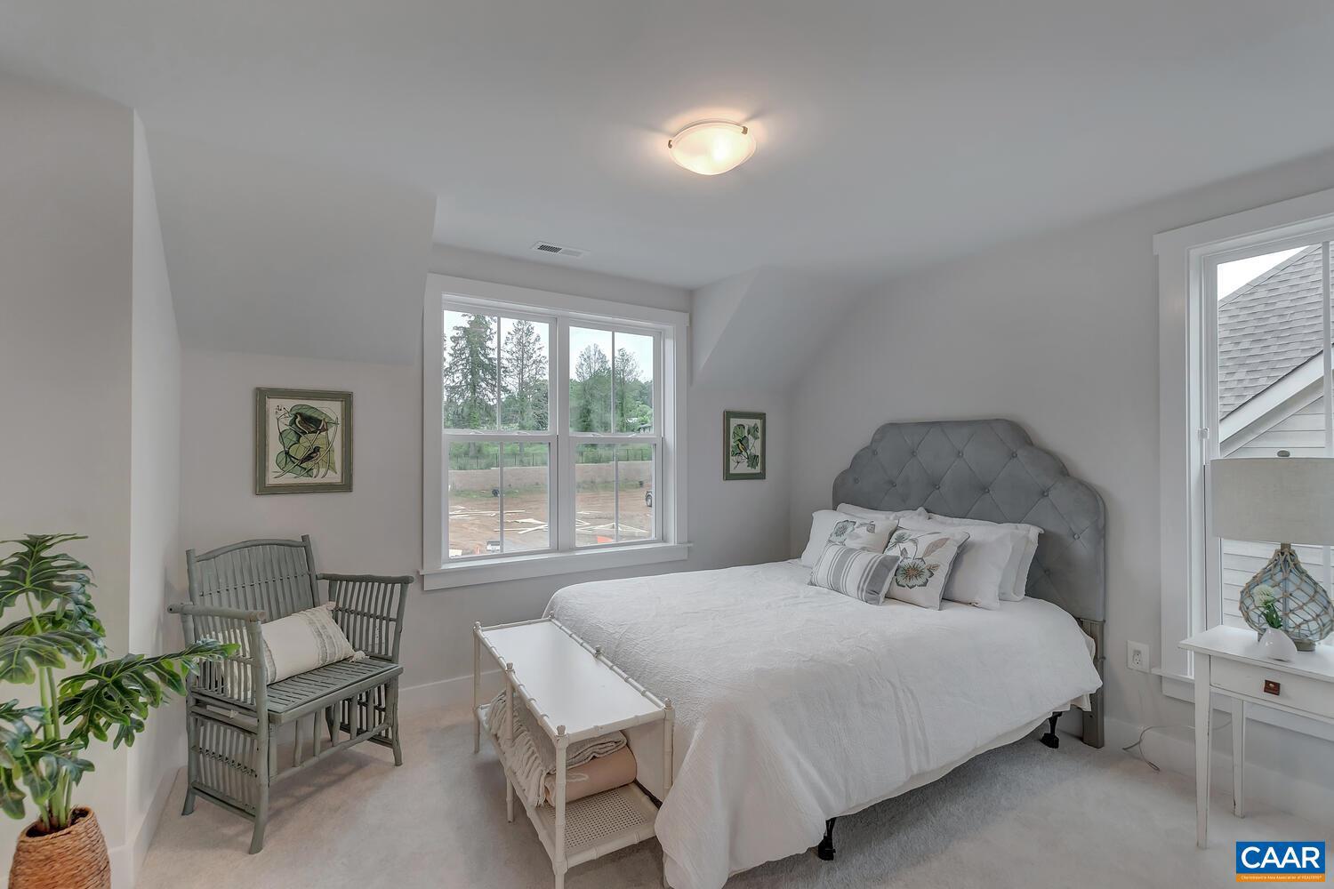 Real estate listing preview #15