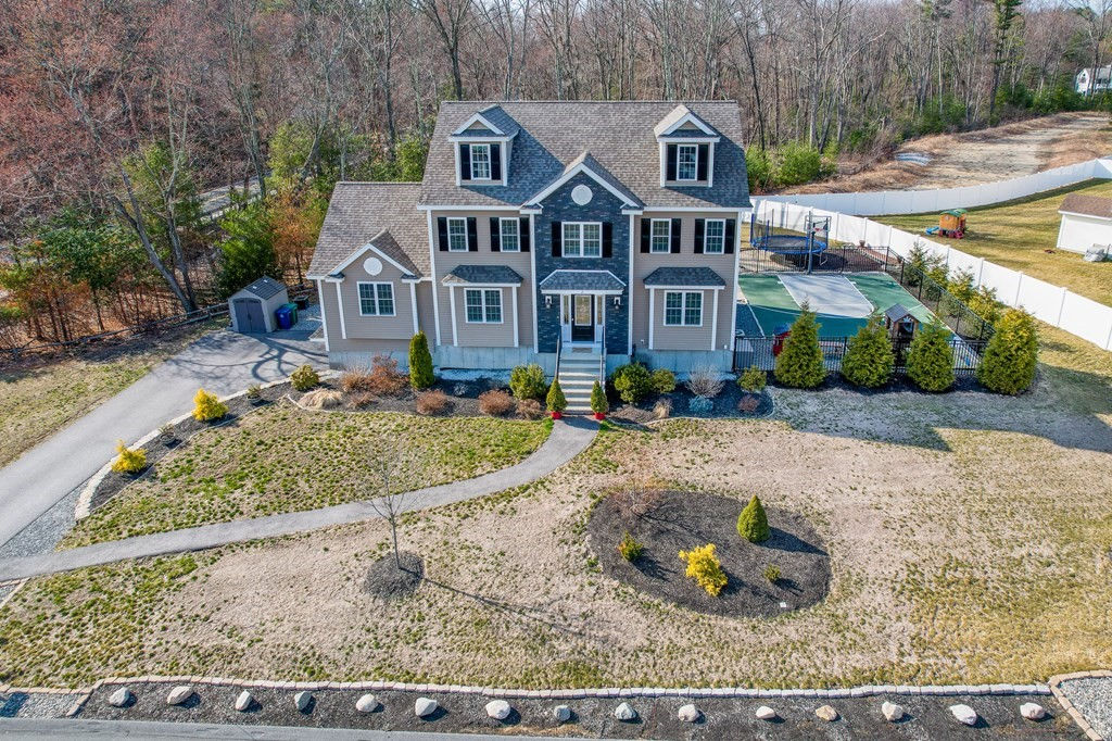 2 Hemlock Lane, Billerica, MA 01821 Burns & Egan Realty Group, LLC