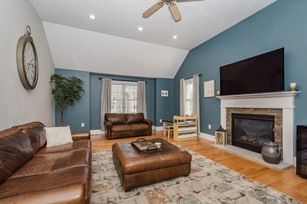 2 Hemlock Lane, Billerica, MA 01821 Burns & Egan Realty Group, LLC