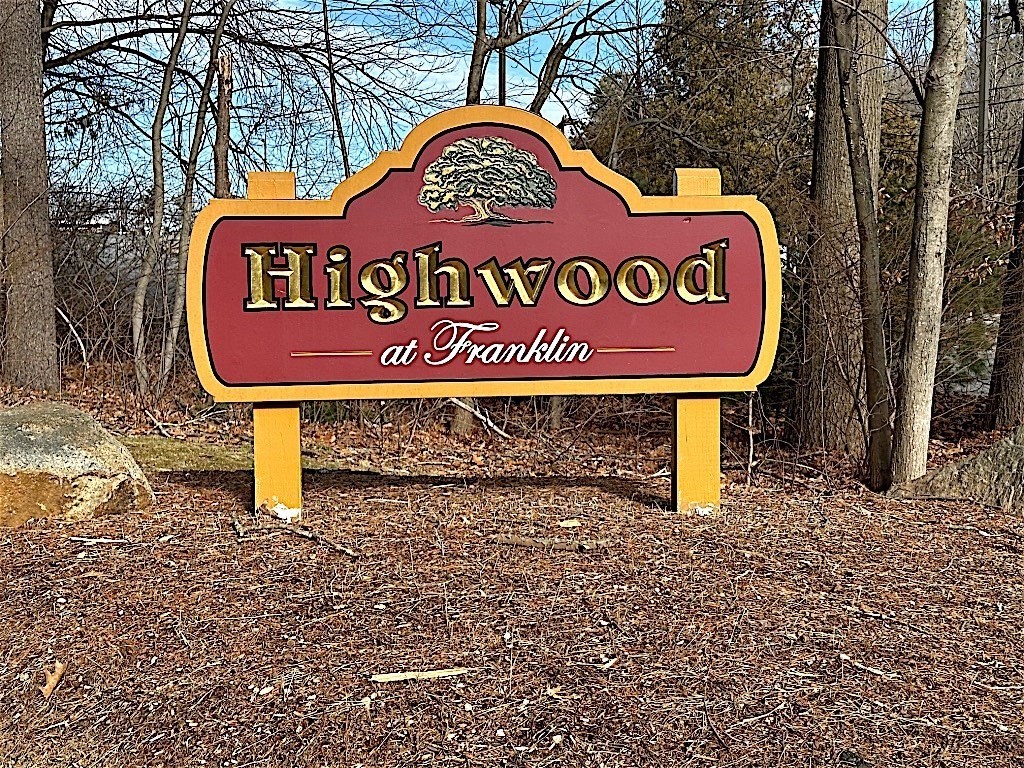 110 Highwood Drive 110, Franklin, MA 02038 Lorraine Kuney