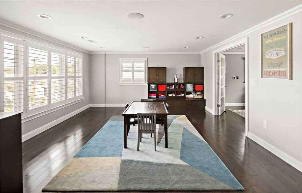 9 Longbow Road, Stoneham, MA 02180 PREMIER REALTY GROUP, Inc.