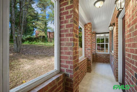 Real estate listing preview #29