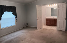 Real estate listing preview #8