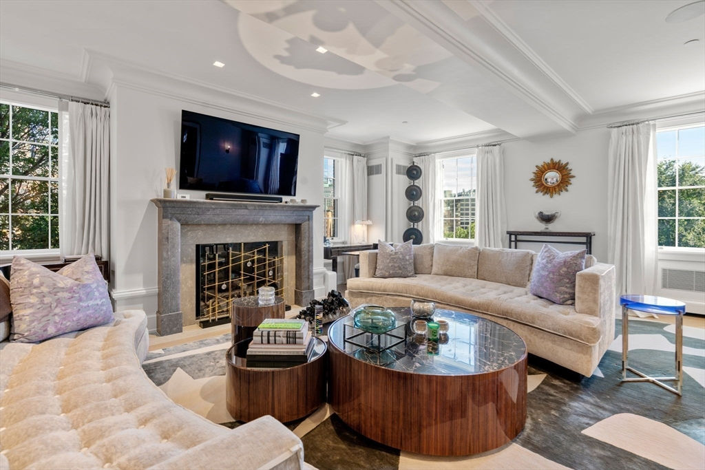 25 Beacon Street 4, Boston, MA 02108 Harbor Realty Group, LLC