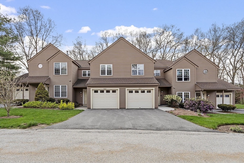 513 Ridgefield Circle B, Clinton, MA 01510 Realty Vision