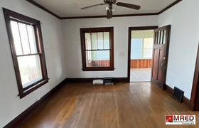 Real estate listing preview #6