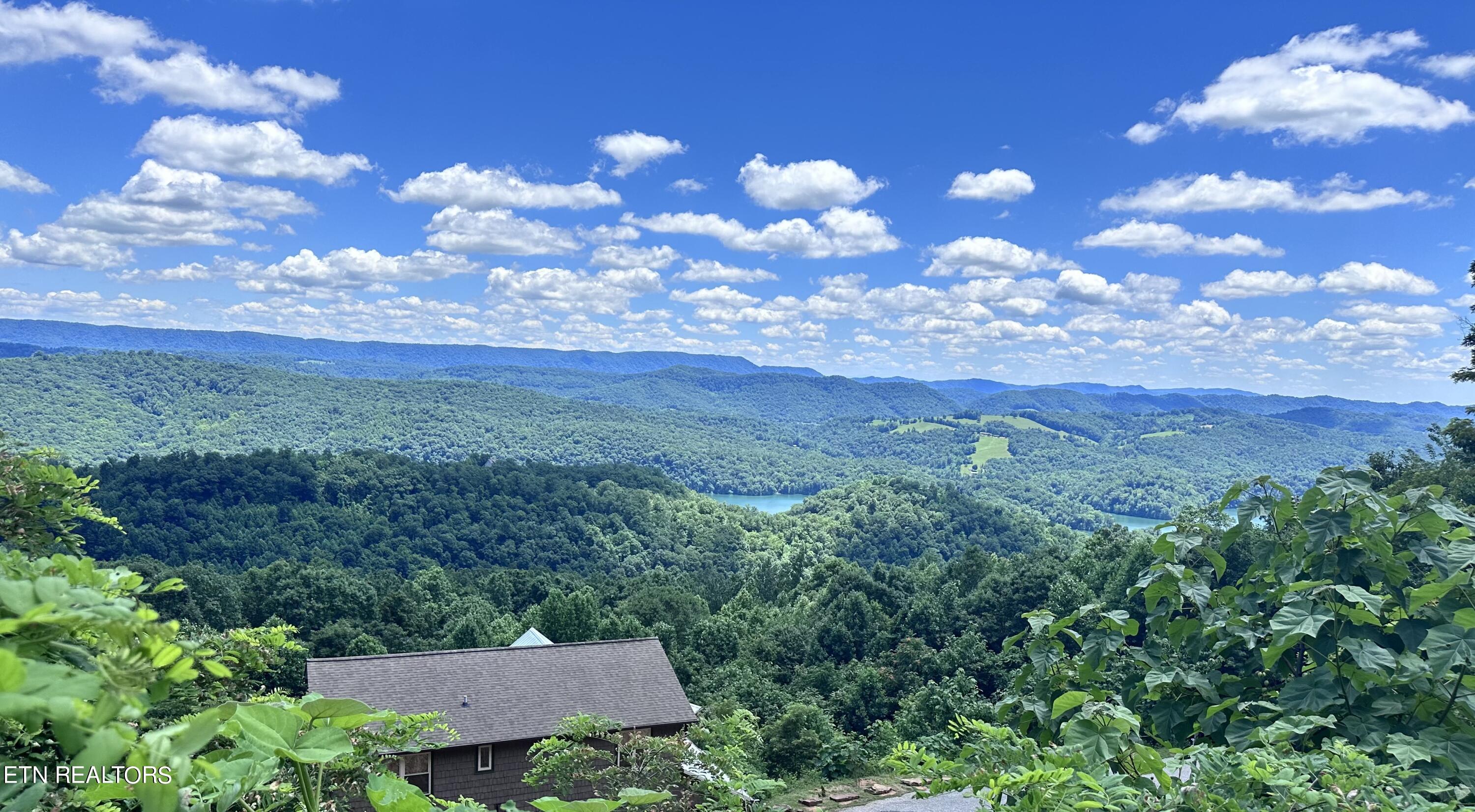 Chimney Rock Rd, New Tazewell, TN 37825 Lakeside Realty