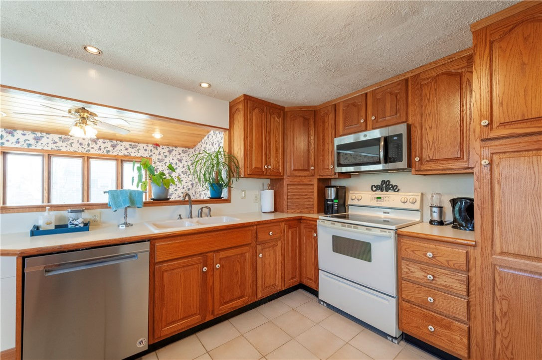 14 Don Court, Pawtucket, RI 02861 MADEIRA Real Estate