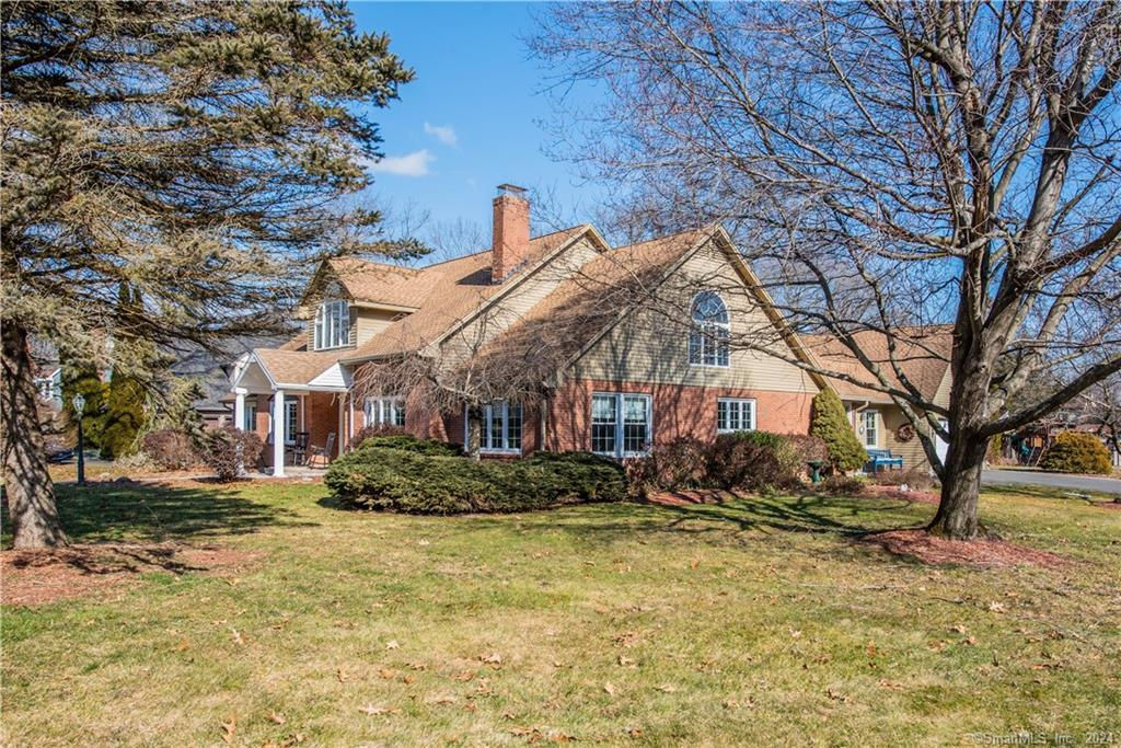 57 Palmorr Place, Bristol, CT 06010 Dawn Rousseau's Team