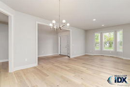 Real estate listing preview #11