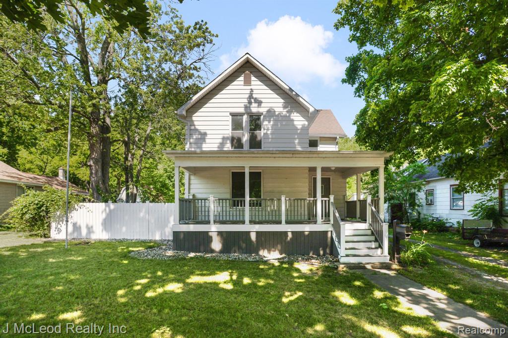 222 S Main Street, Vassar, MI 48768 J McLeod Realty Inc