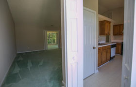 Real estate listing preview #3