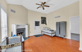 Real estate listing preview #35