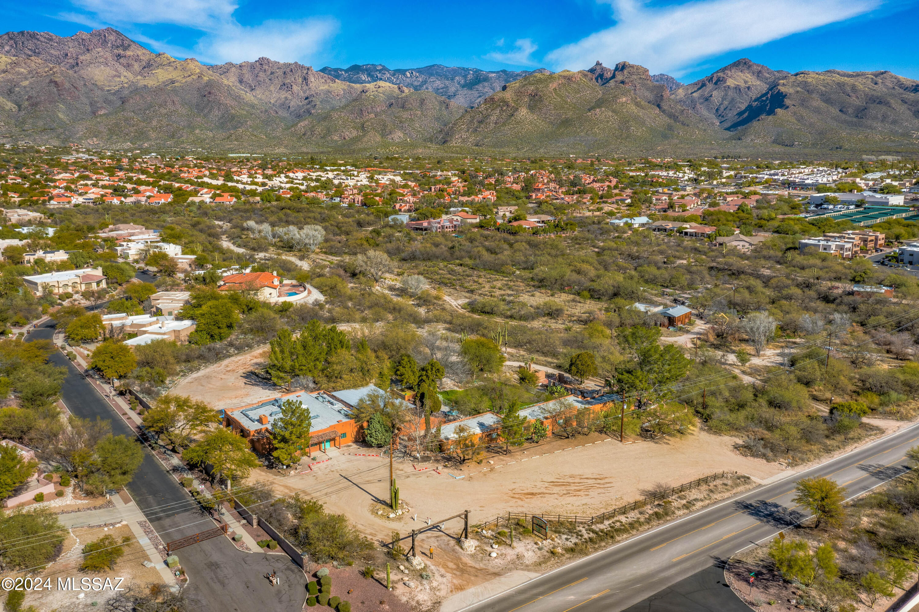 7595 E Snyder Road, Tucson, AZ 85750 Susan Derlein