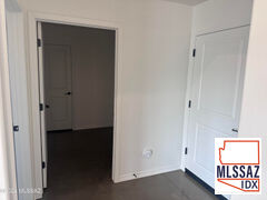 Real estate listing preview #14