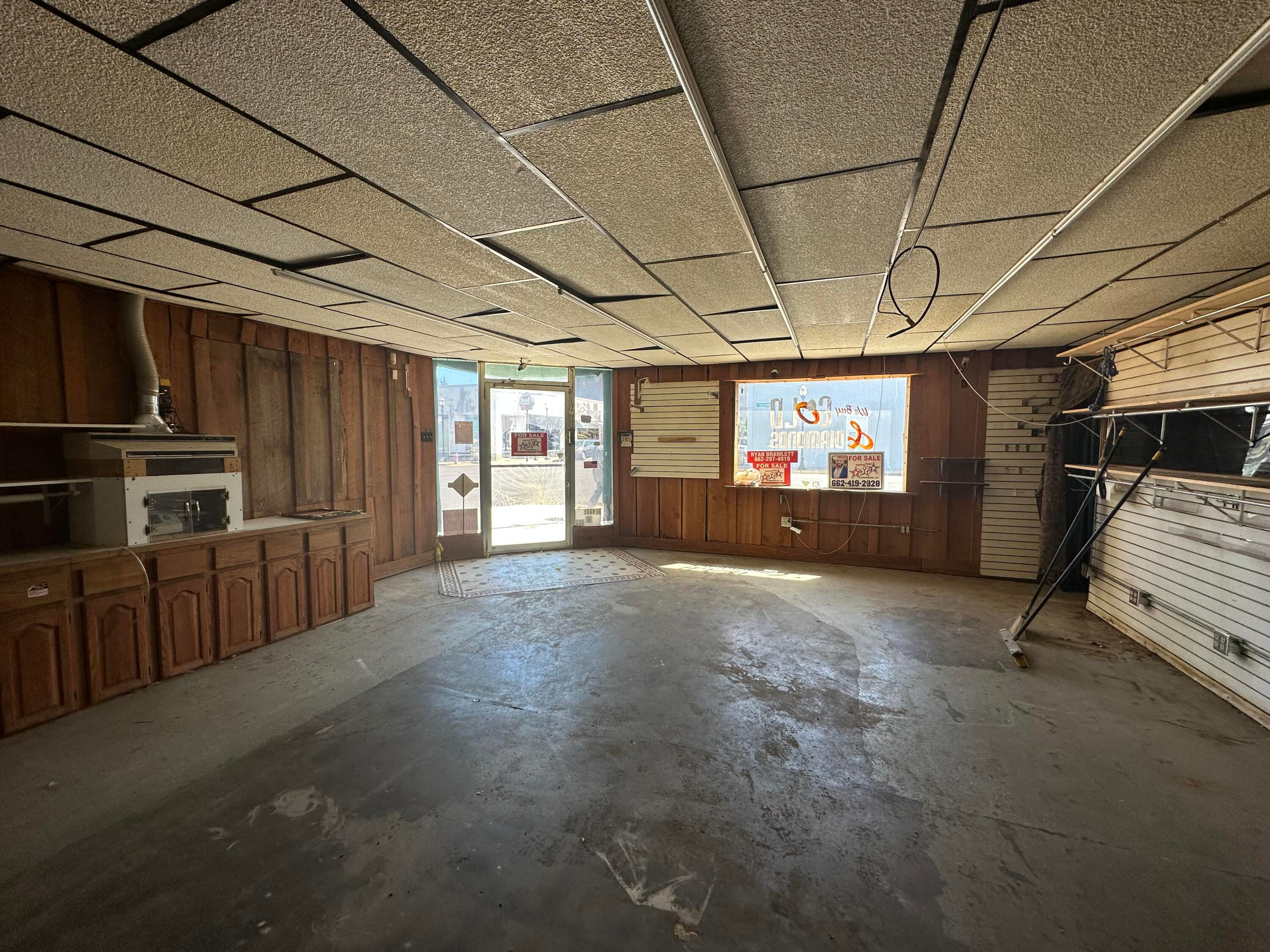 301 Delta Ave, Clarksdale, MS 38614 Compass Realty Group,LLC