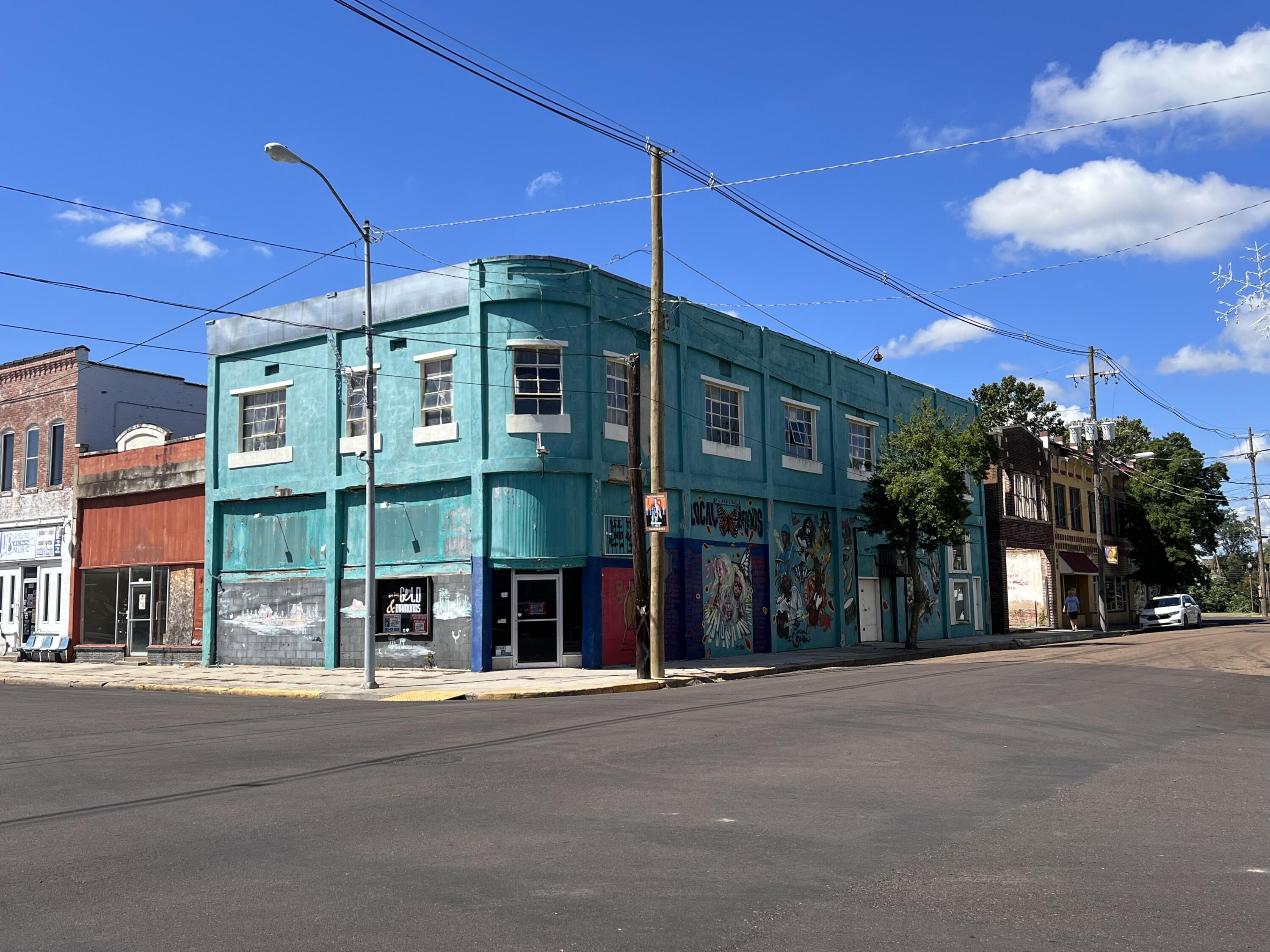 301 Delta Ave, Clarksdale, MS 38614 Compass Realty Group,LLC